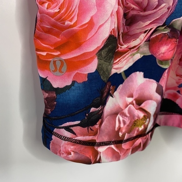 Lululemon Lighten Up Singlet Tank in Secret Garden - Picture 3 of 6